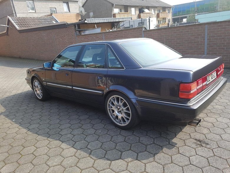 Audi v8 100