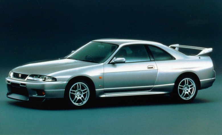 Nissan skyline ix (r33)