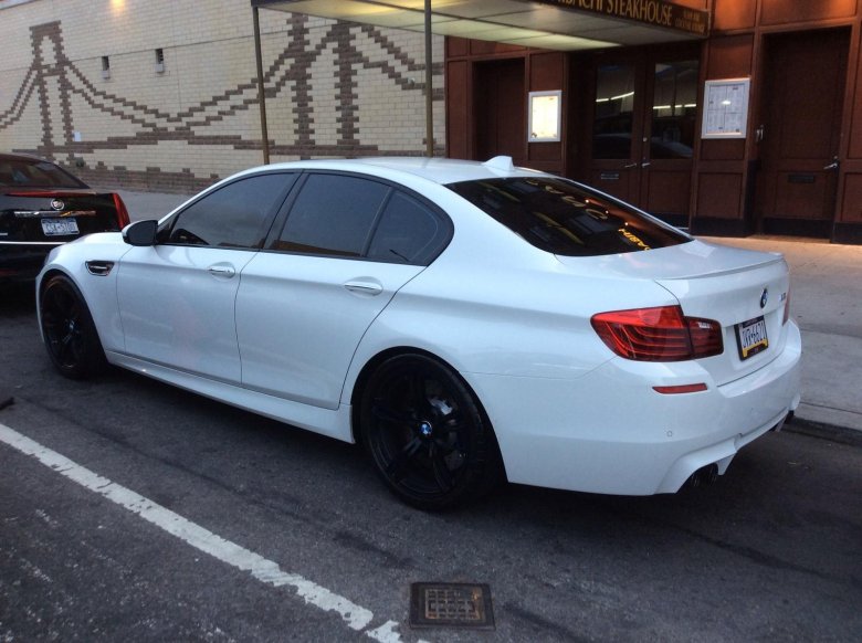 Бмв ф10 белая