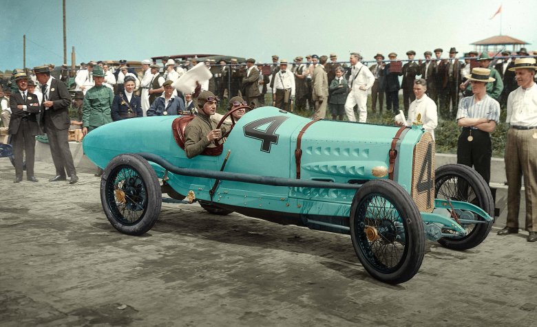 Старые гоночные автомобили