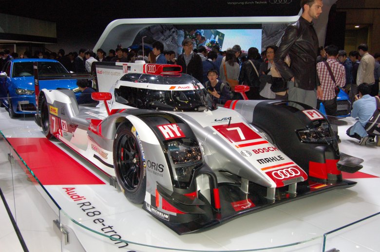 Audi r 18