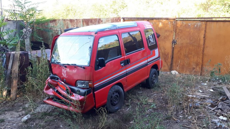 Субару либеро е12