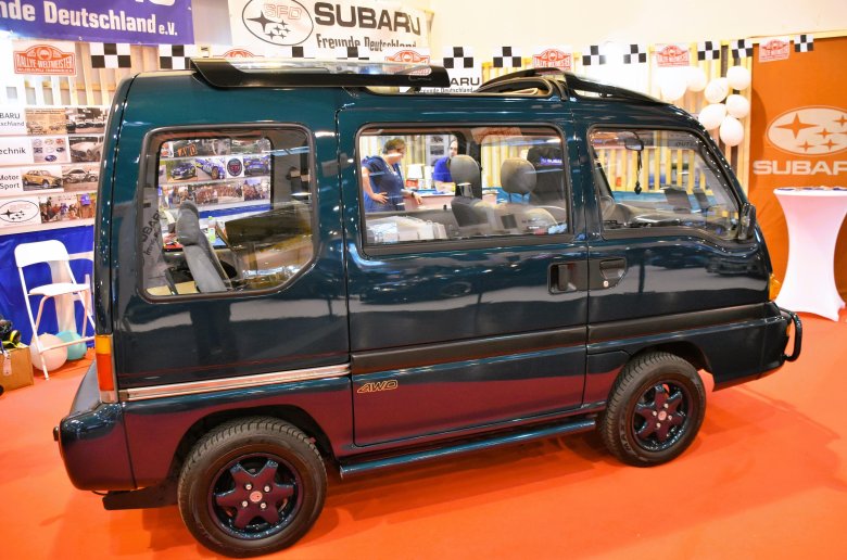 Субару самбар ван