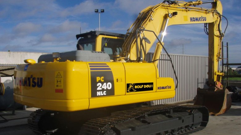 Экскаватор коматсу 240