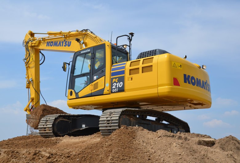 Komatsu pc210