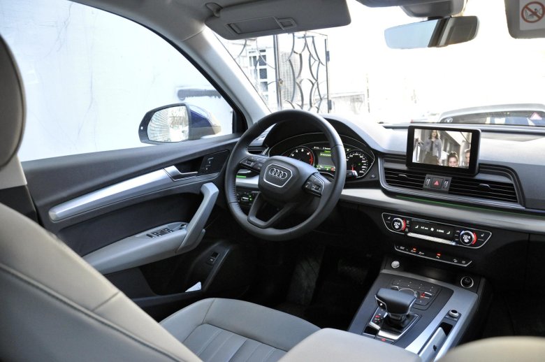 Ауди q 5 салон