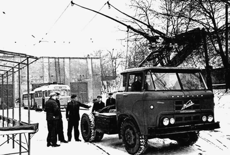 Седельный тягач каз 606 колхида