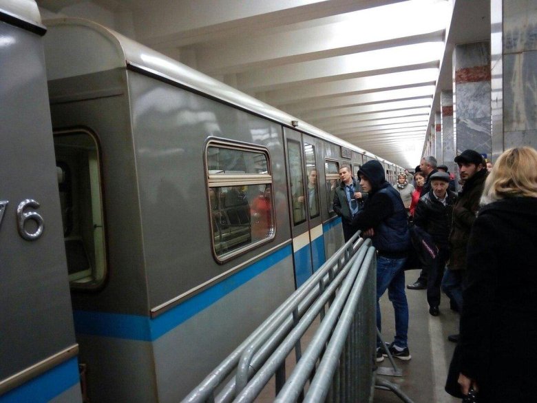 Поезд русич на сокольнической линии