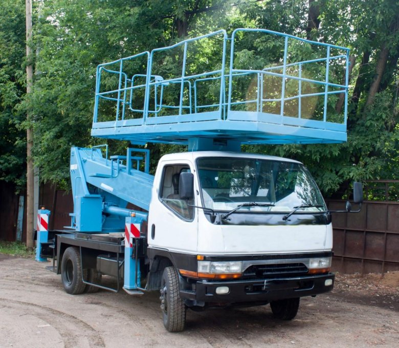 Автовышка isuzu 17 метра телескопическая