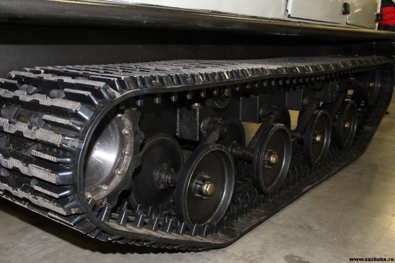 Гусеничный вездеход юкон