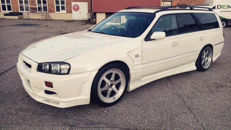 Ниссан скайлайн универсал