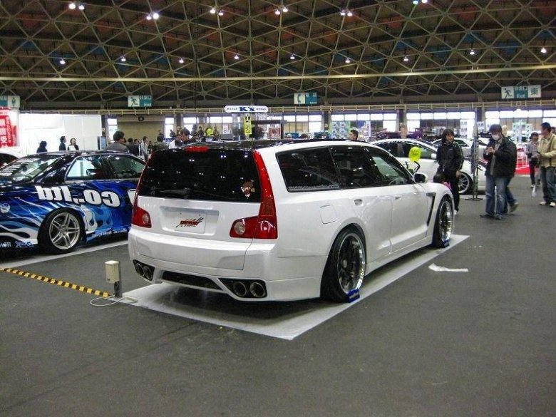 Nissan stagea r35