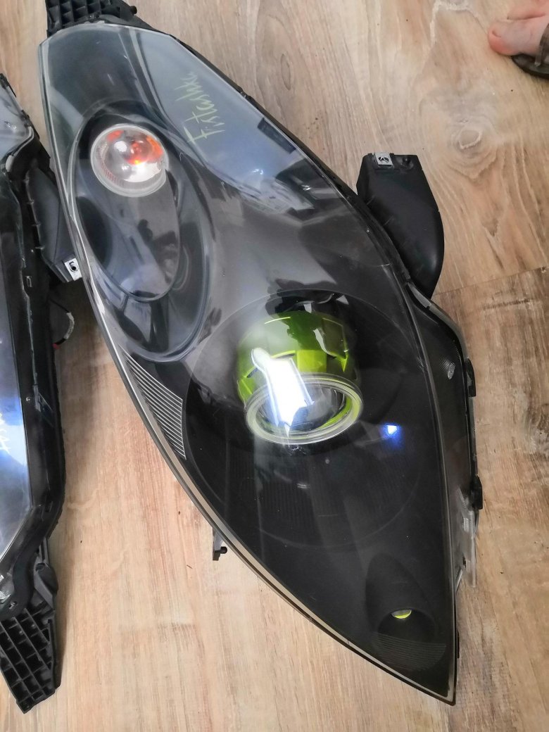 Передние фары