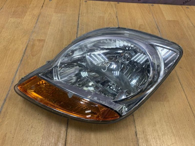 Фара переднего левого