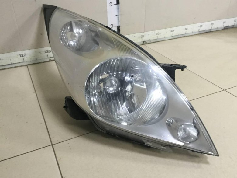 Фара правое