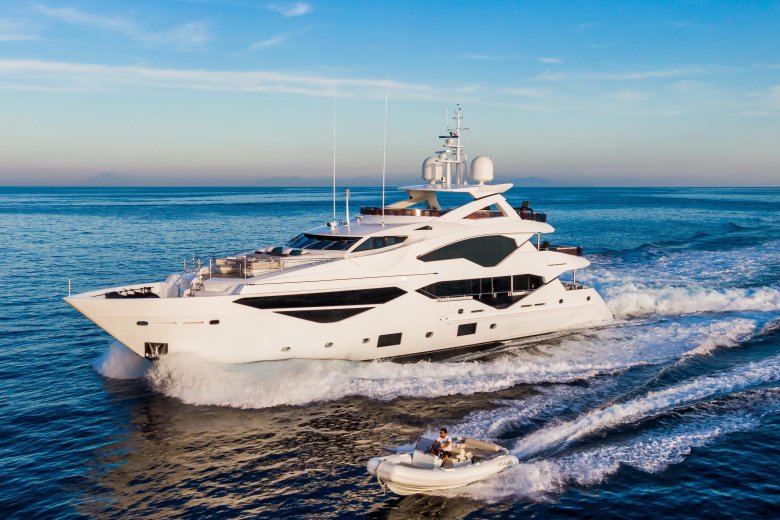 Sunseeker 40 meter yacht
