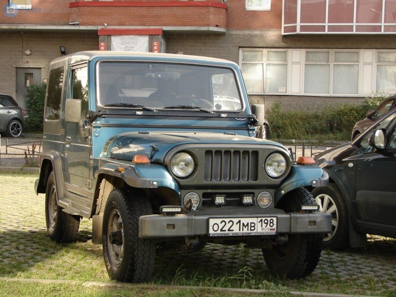 Махиндра thar