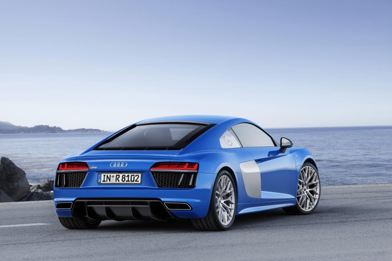 Audi r 8 2016