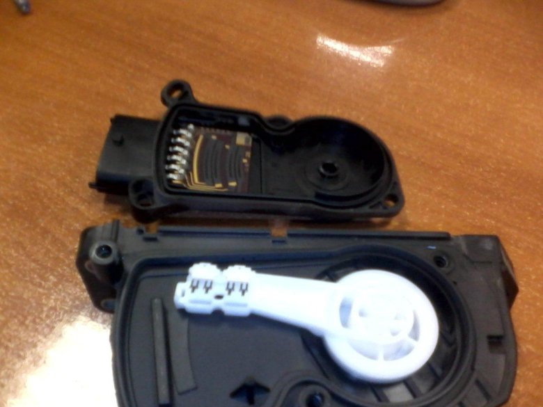 Электронная педаль газа