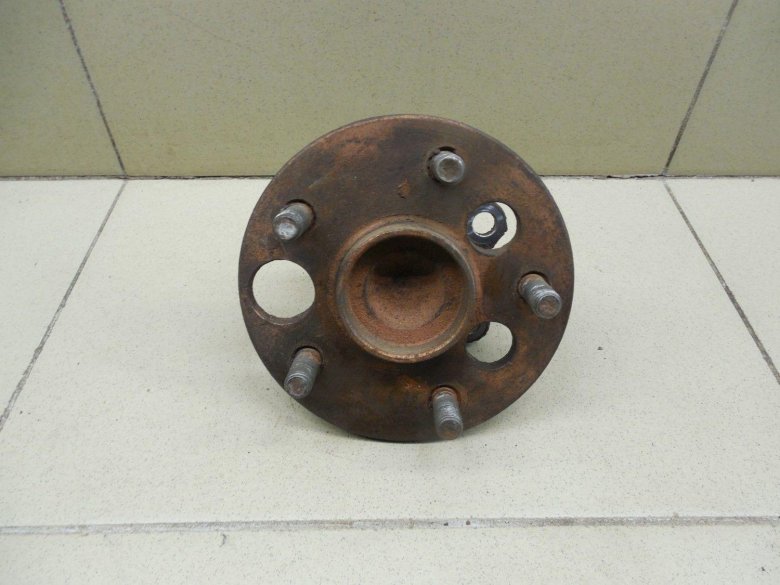 Ступица задняя toyota