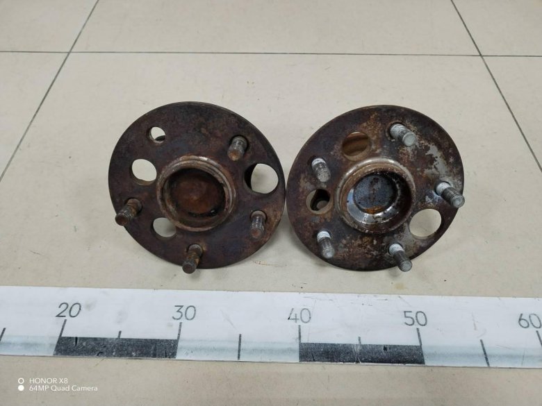 Ступица задняя toyota corolla