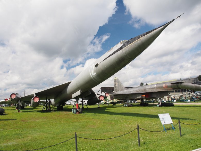 Центральный музей военно-воздушных сил монино