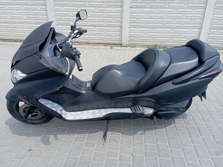 Suzuki skywave 400