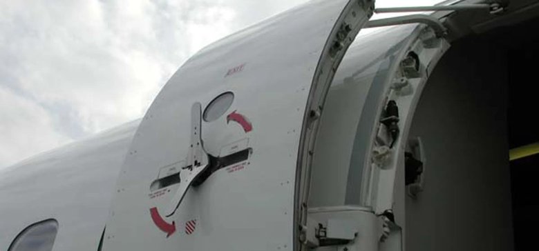 Дверь боинга 737