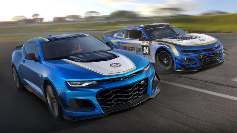 Chevrolet camaro zl1 nascar