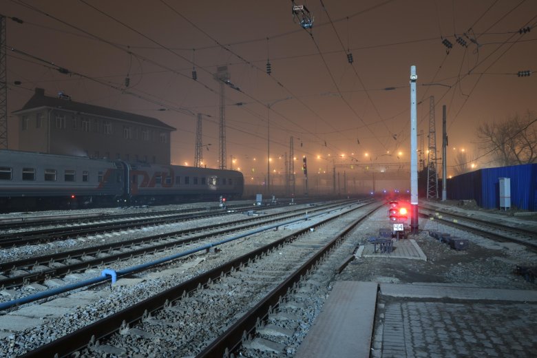 Поезда ночью