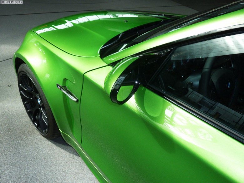 Бмв зеленый металлик