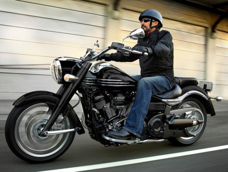 Yamaha xv1900a midnight star