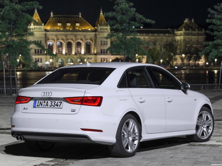 Audi a 3 sedan 2014