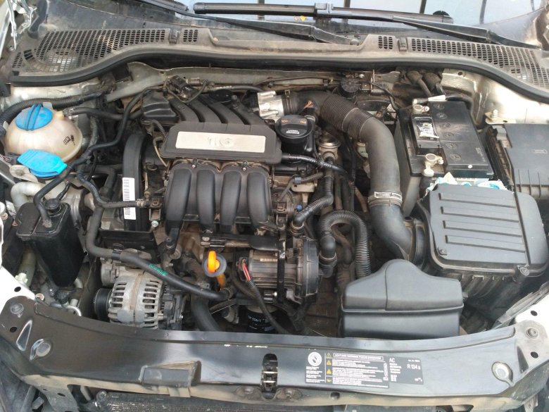 Skoda octavia tour 1.4 подкапотное