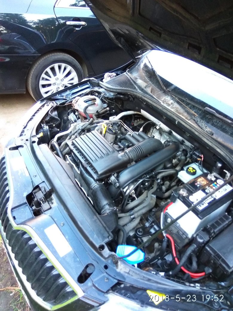Моторный отсек шкода октавия а7 1.4