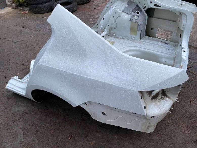 Заднее правое skoda