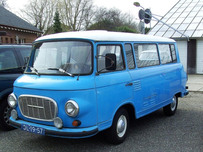 Автомобиль баркас