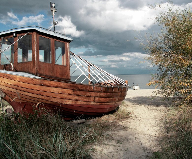 Рыбацкий баркас