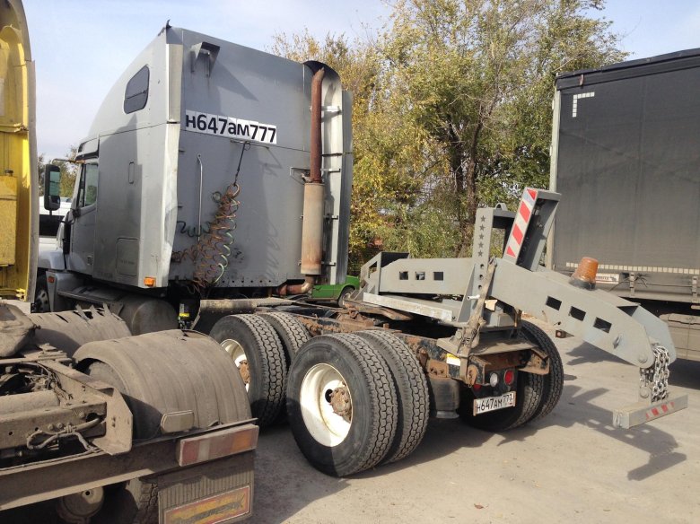 Тягач фредлайнер