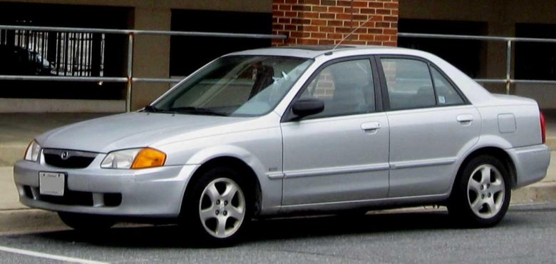 Mazda familia 2000