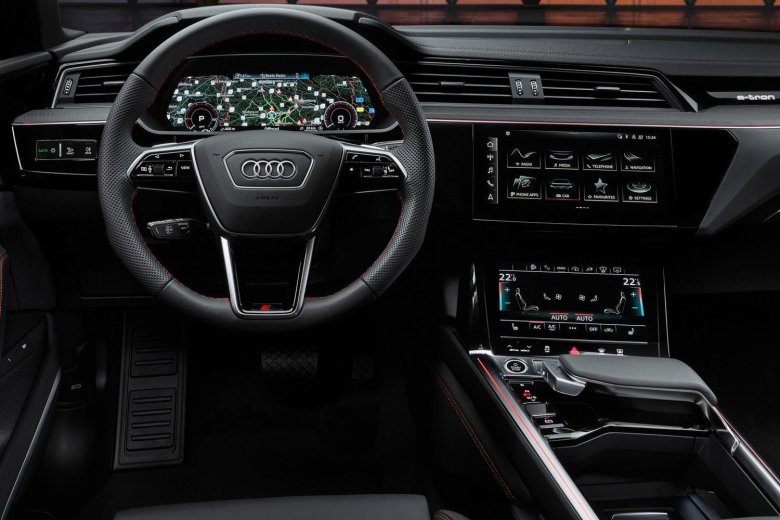 Ауди q 8 2024 салон
