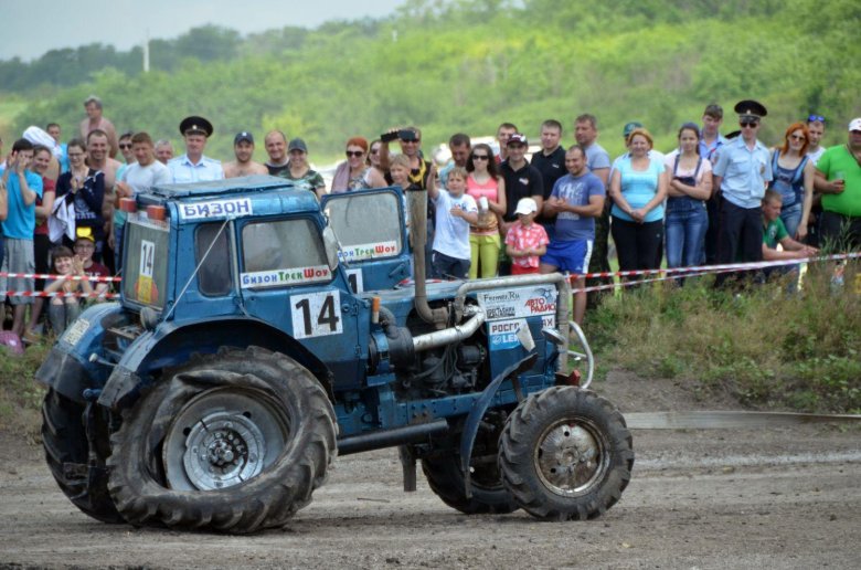 Трактора бизон трек шоу