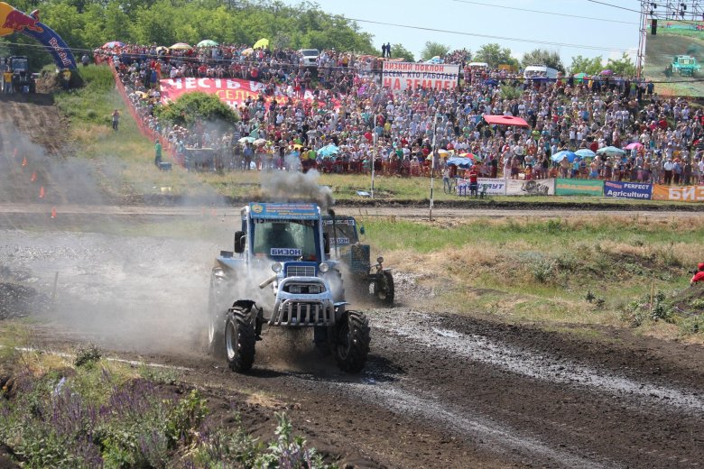 Гонки тракторов