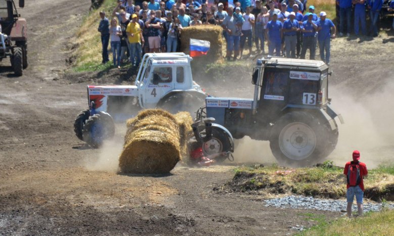 Тракторные гонки