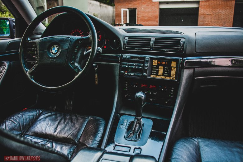 Бмв 7 е 38 салон