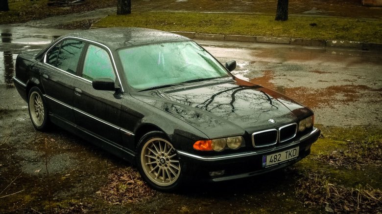 Bmw 750i е38