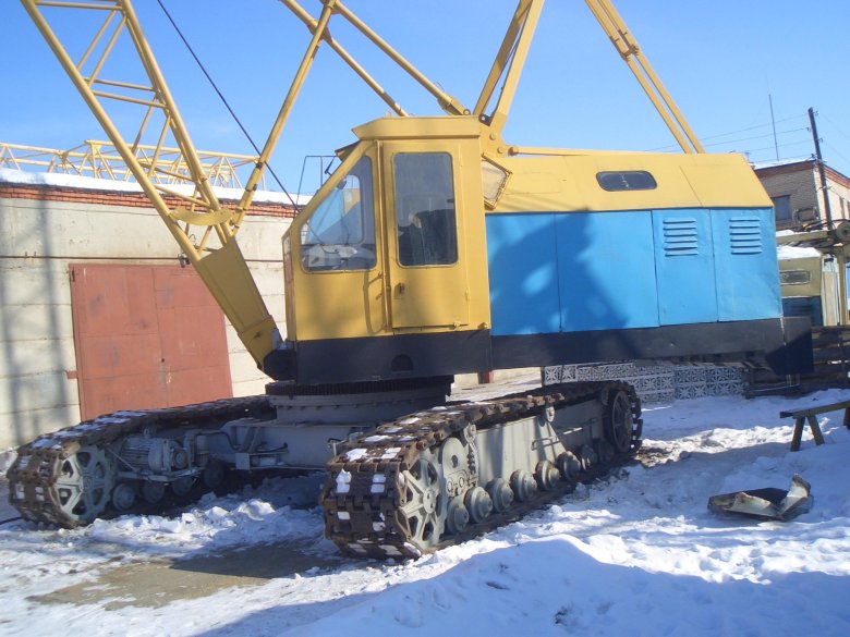 Гусеничный кран мкг-25бр