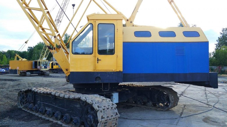 Гусеничный кран мкг-25