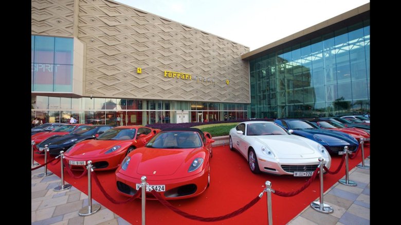 Ferrari store дубай