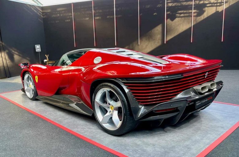 Феррари daytona sp3
